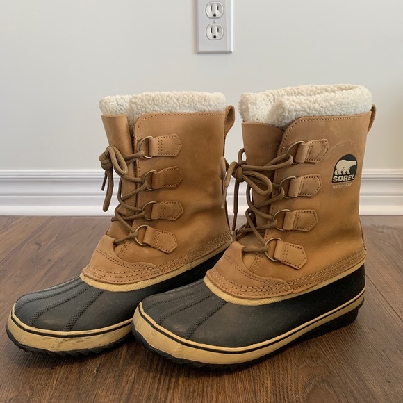 Sorel Winter Boots - Picture 1 of 3